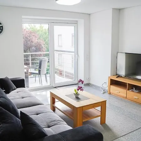 Schwarzwaldpension Тутлинген
